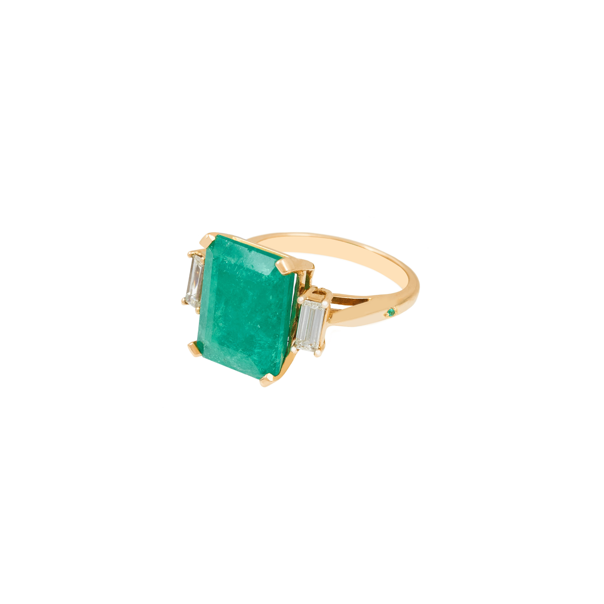 Zuben 18k Gold Emerald Diamond Ring