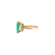 Zuben 18k Gold Emerald Diamond Ring